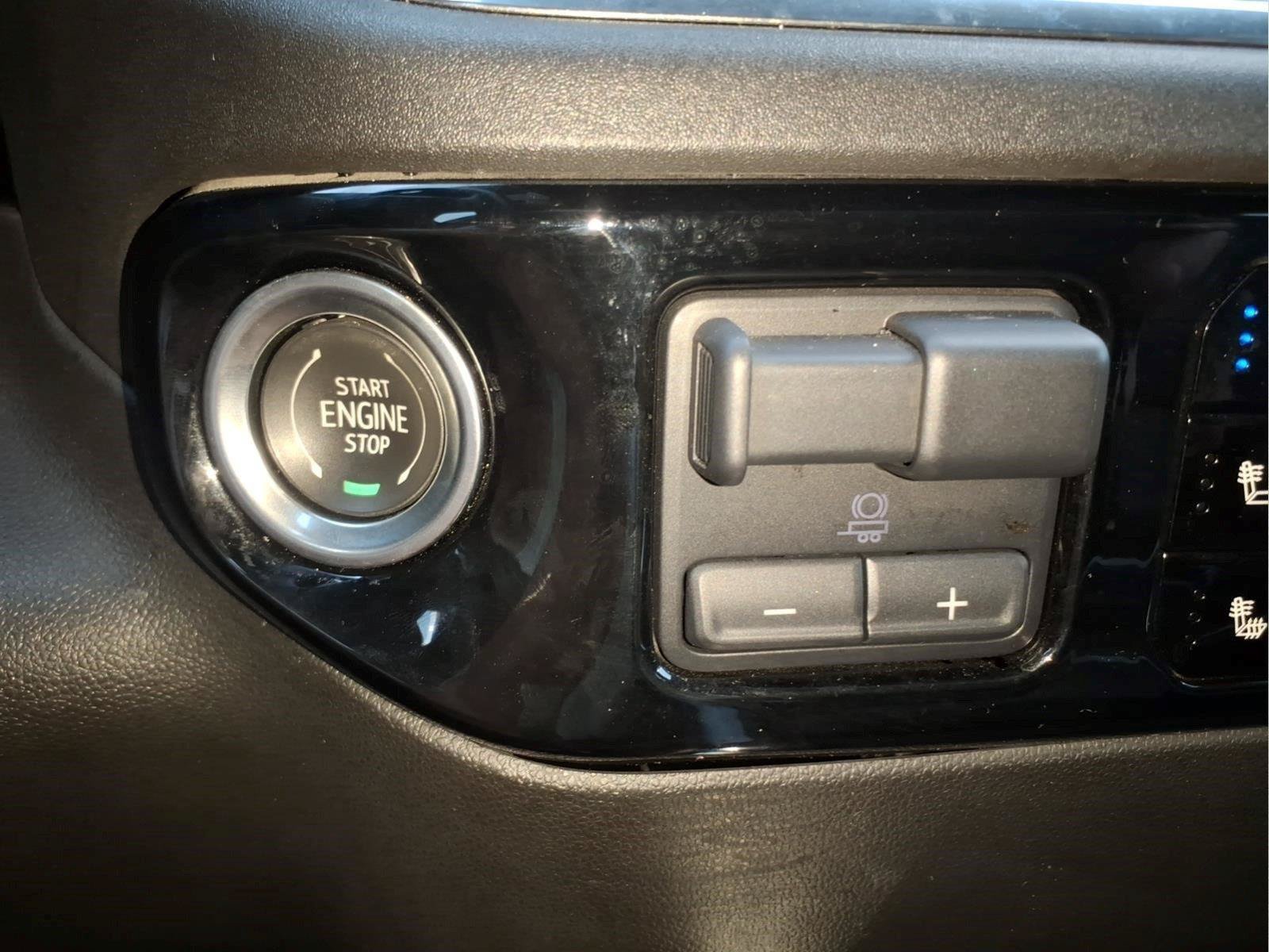 Certified 2024 Chevrolet Silverado 2500 High Country w/ High Country Premium Package AWD/4WD image 26