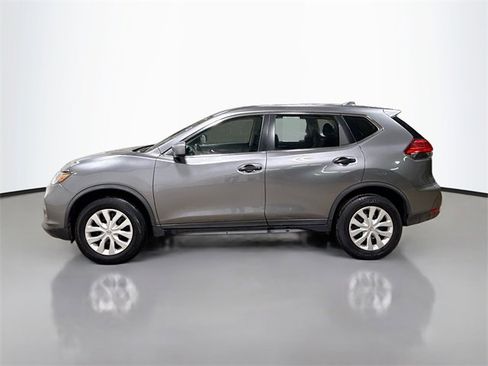 Used 2017 Nissan Rogue S image 10