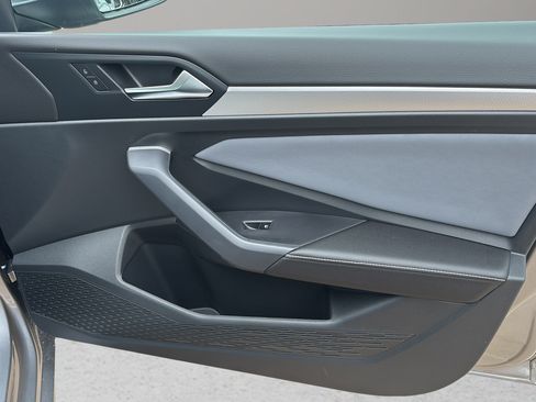 New 2026 Volkswagen Jetta SE FWD image 10