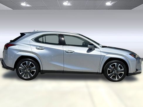 New 2026 Lexus UX 300h AWD image 7