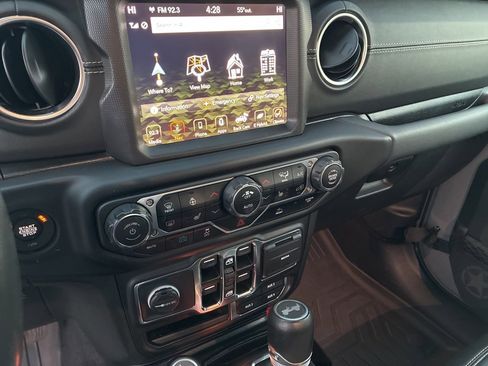 Used 2021 Jeep Wrangler Unlimited Sahara w/ Cold Weather Group image 30