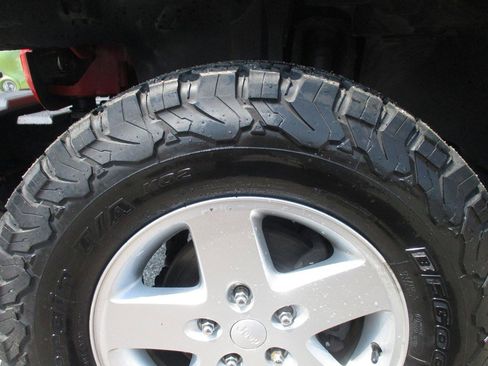 Used 2012 Jeep Wrangler Sport w/ Connectivity Group image 14