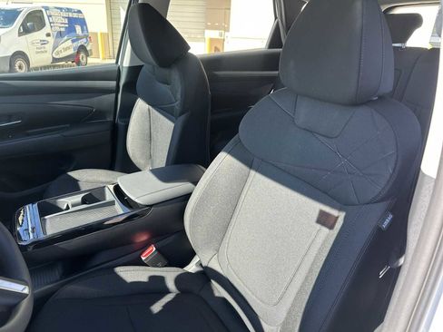 New 2026 Hyundai Tucson Blue SE image 24