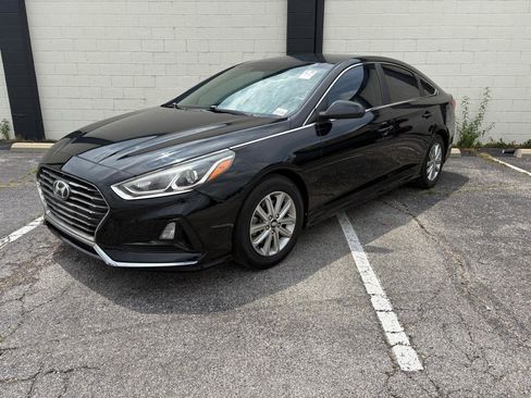 Used 2018 Hyundai Sonata SE FWD image 1