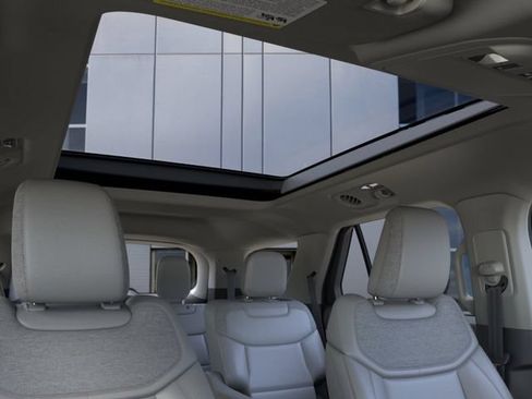 New 2026 Ford Explorer Active w/ Active Comfort Package AWD/4WD image 22