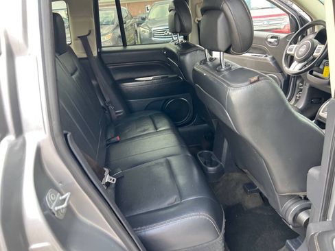 Used 2017 Jeep Compass High Altitude AWD/4WD image 17