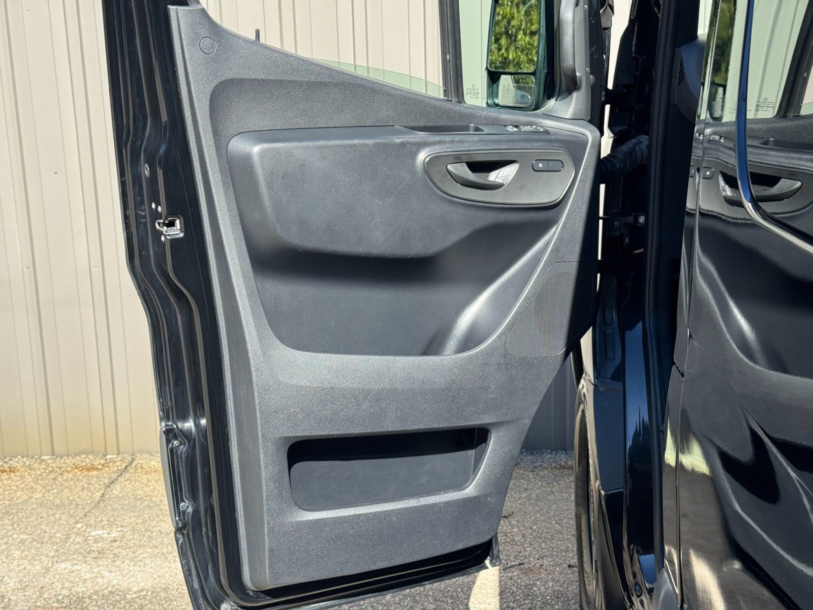Used 2024 Mercedes-Benz Sprinter 2500 image 40
