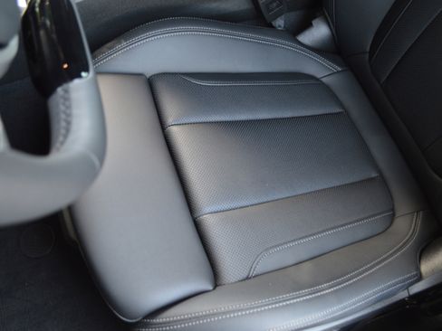 Certified 2025 BMW 330i Sedan RWD image 26