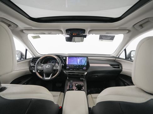 Used 2023 Lexus RX 350 w/ Luxury Package image 15