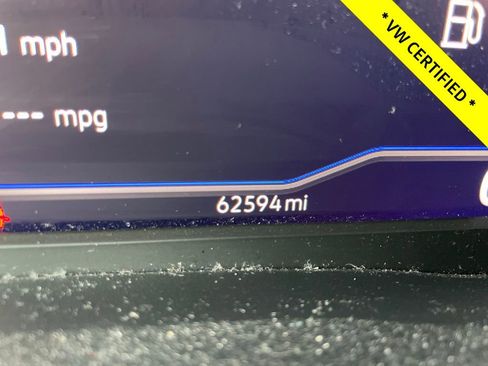 Certified 2022 Volkswagen Atlas Cross Sport SE w/ Black Wheel Package image 31