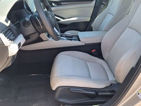 Used 2019 Honda Accord Hybrid image 11