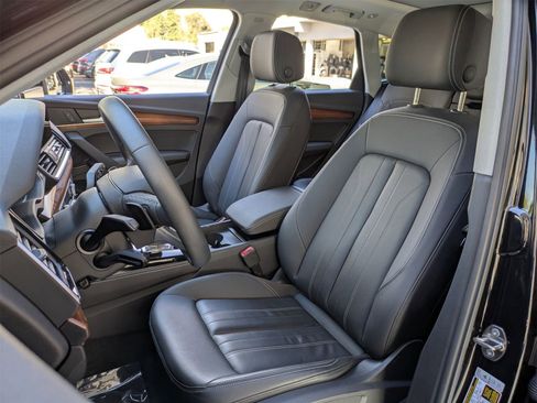 Used 2023 Audi Q5 2.0T Premium Plus w/ Premium Plus Package image 30