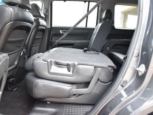 Used 2010 Honda Pilot Touring image 23