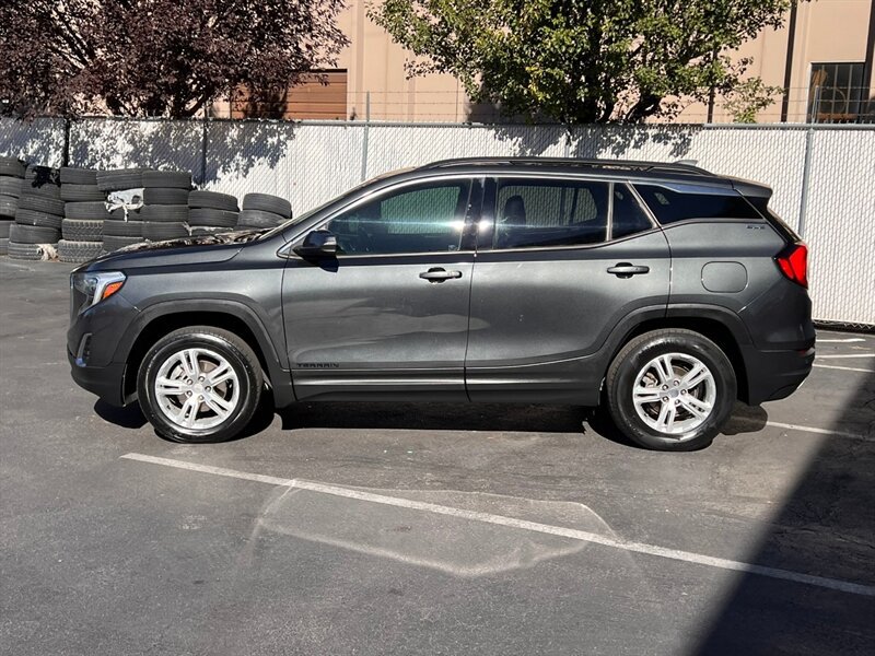 Used 2018 GMC Terrain SLE w/ Infotainment Package I AWD/4WD image 4