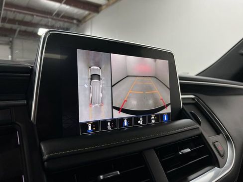 Used 2022 GMC Yukon SLT w/ SLT Premium Package image 15