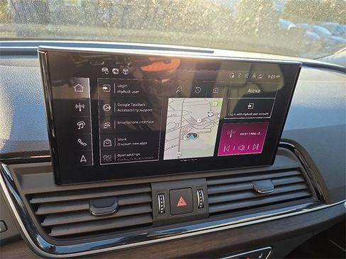 Certified 2025 Audi Q5 2.0T Premium Plus w/ Premium Plus Package image 19