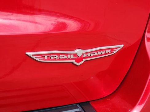 Used 2019 Jeep Grand Cherokee Trailhawk image 12