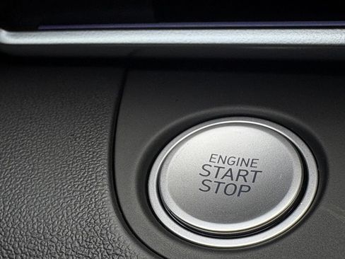 New 2026 Hyundai Elantra Limited FWD image 33