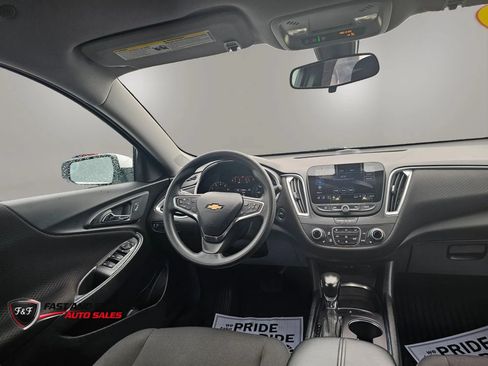 Used 2022 Chevrolet Malibu LT FWD image 16