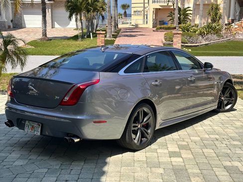 Used 2014 Jaguar XJ R LWB RWD image 8