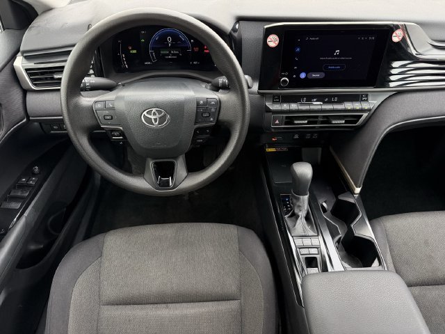 Used 2025 Toyota Camry LE FWD image 12
