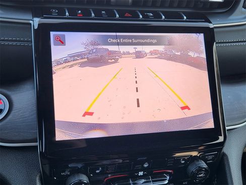 New 2025 Jeep Grand Cherokee L Limited w/ Black Appearance Package image 12