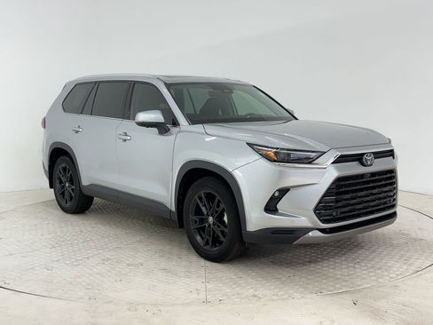 Used 2024 Toyota Grand Highlander Platinum image 6