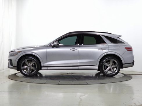 Used 2023 Genesis GV70 3.5T Sport w/ Sport Prestige Package image 5
