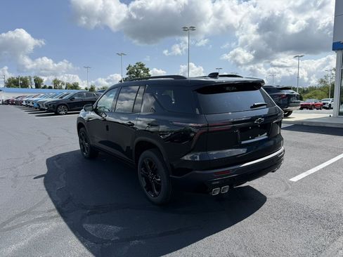 New 2027 Chevrolet Traverse LT w/ Midnight/Sport Edition AWD/4WD image 3