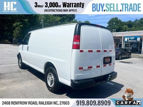 Used 2021 Chevrolet Express 2500 RWD image 3