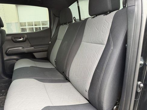 Used 2021 Toyota Tacoma TRD Off-Road w/ Technology Package image 20