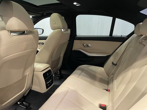 Used 2019 BMW 330i xDrive Sedan w/ Convenience Package AWD/4WD image 23