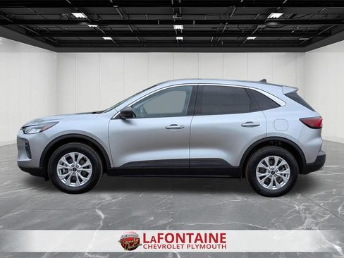 Used 2023 Ford Escape Active w/ Tech Pack #1 AWD/4WD image 2