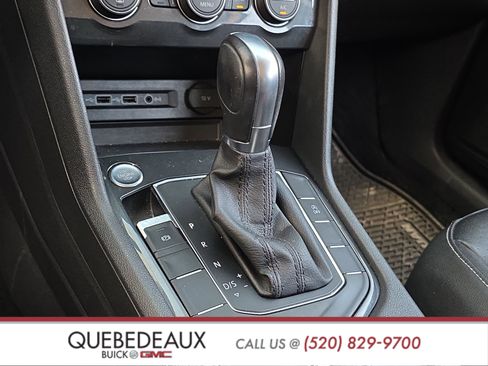 Used 2019 Volkswagen Tiguan SE FWD image 19