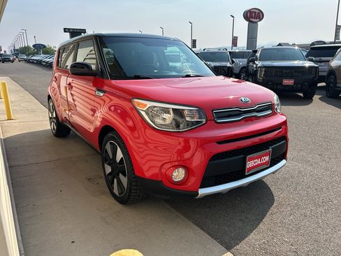 Used 2017 Kia Soul + w/ Designer's Package FWD image 3