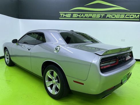 Used 2018 Dodge Challenger SXT RWD image 7