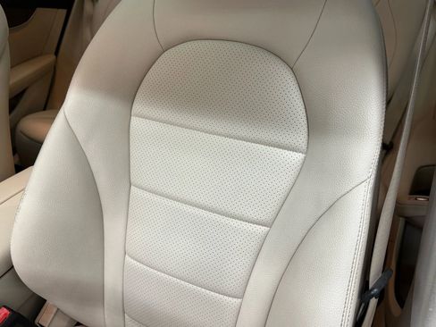 Used 2020 Mercedes-Benz GLC 300 image 16