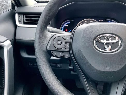Used 2024 Toyota RAV4 XLE w/ Convenience Package image 24