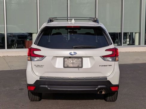 Used 2021 Subaru Forester Premium AWD/4WD image 4