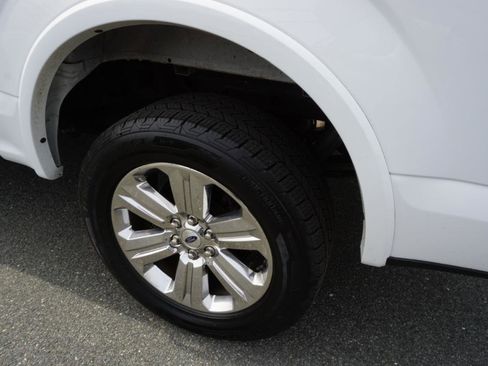 Used 2020 Ford F150 Lariat w/ Equipment Group 502A Luxury image 10