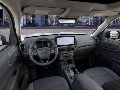 Used 2026 Ford Bronco Sport Outer Banks w/ Outer Banks Tech Package+ AWD/4WD image 9