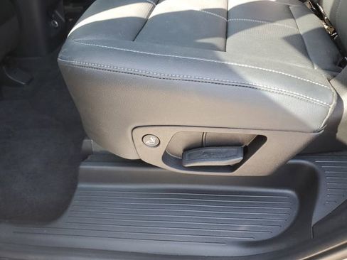 Used 2025 Kia Telluride SX image 12