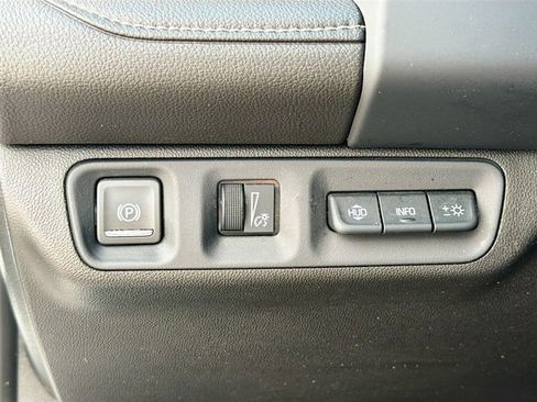 Used 2021 GMC Acadia SLT w/ Technology Package image 36