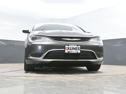 Used 2015 Chrysler 200 Limited w/ Spring Special Group FWD image 44