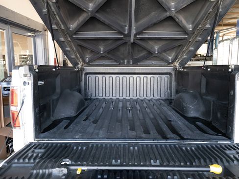 Used 2014 Ford F150 Lariat w/ Lariat Chrome Package image 13