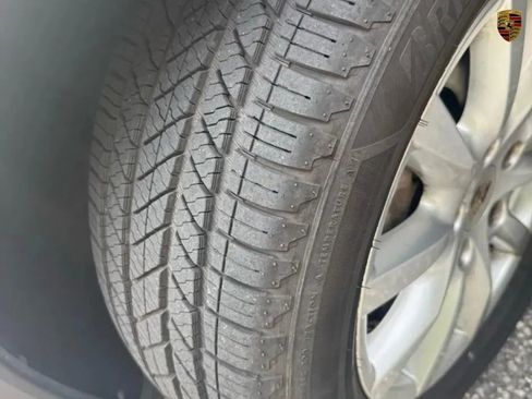 Used 2012 Porsche Cayenne S image 25