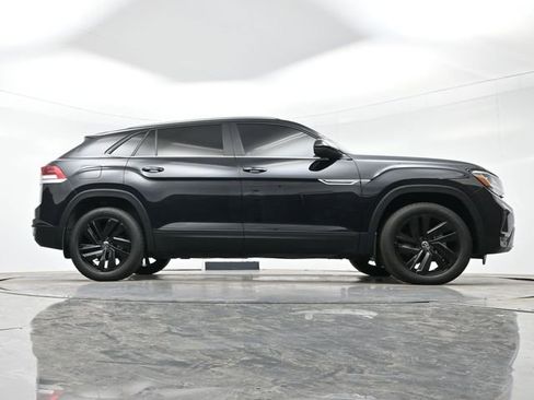 Used 2023 Volkswagen Atlas Cross Sport SE image 31