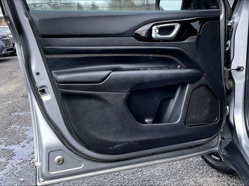 Certified 2022 Jeep Compass Altitude image 18