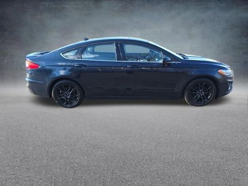 Used 2020 Ford Fusion SE w/ Equipment Group 151A FWD image 10