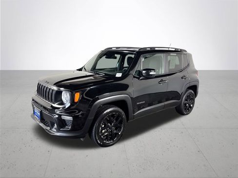 Used 2022 Jeep Renegade Altitude image 2